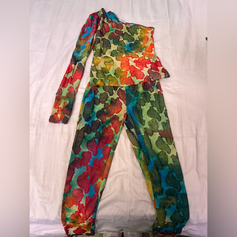 So Real Multicolor Watercolor One-Shoulder Legging Set